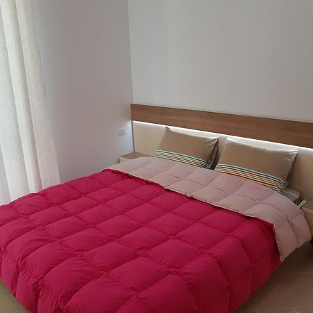 Flori Beach Apartment Radhimë Pokoj fotografie