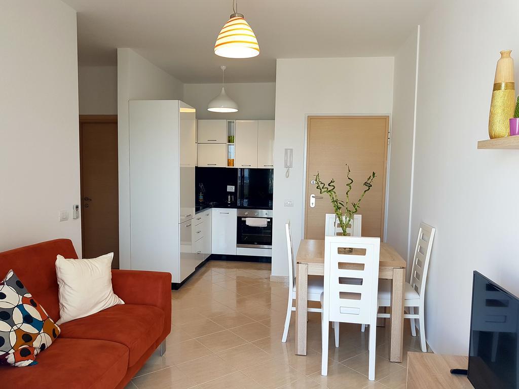 Flori Beach Apartment Radhimë Exteriér fotografie