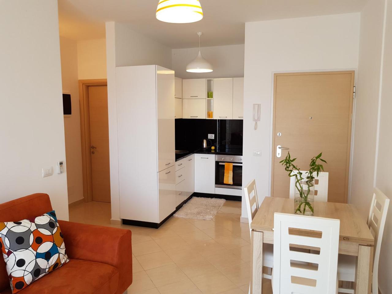 Flori Beach Apartment Radhimë Exteriér fotografie